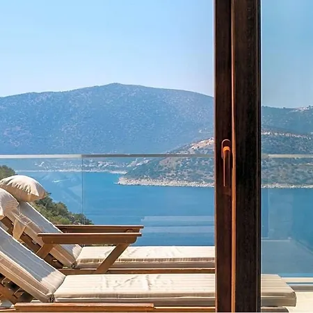 Sleeps 8 Pool Air Con Wifi *